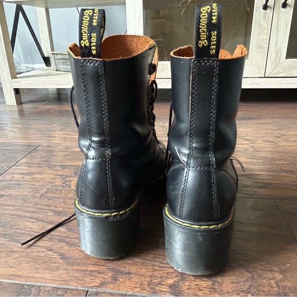 Dr.Martens, Women’s Boot - Picture 8 of 12
